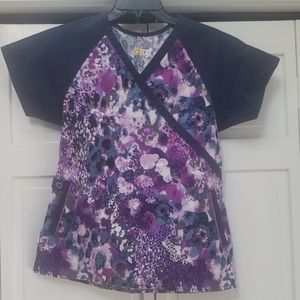 WonderWink scrub top